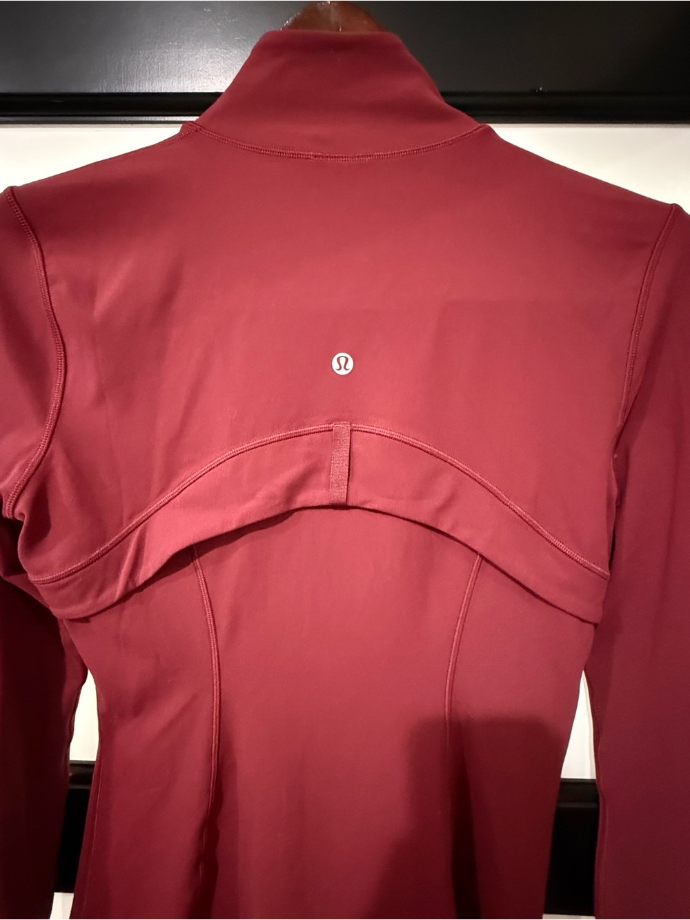 Lululemon Define Jacket Nulu Size 8 Burgundy Berry Full Zip Thumbholes - Picture 8 of 9